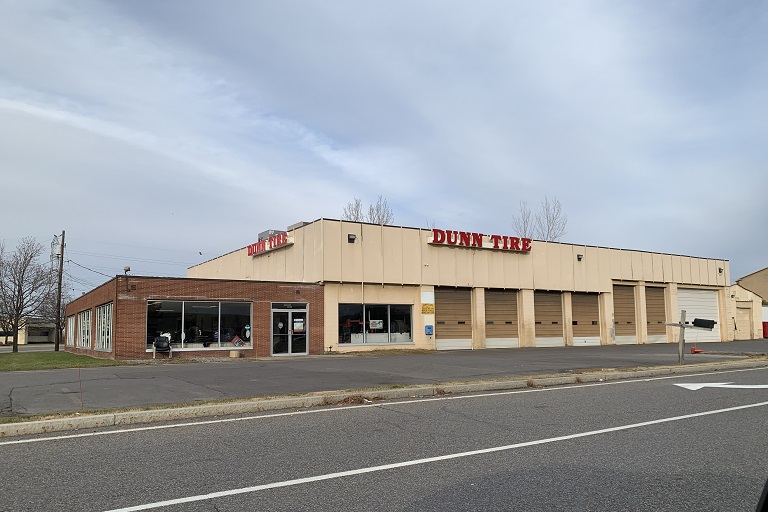 Y17495 Dunn Tire 5830 Bridge Street Syracuse NY