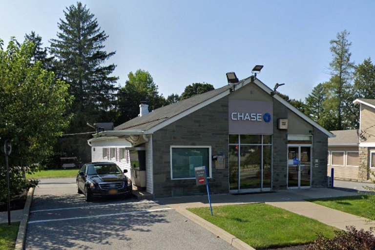 L3526 Former Chase Bank 4277 Albany Post Road Hyde Park NY