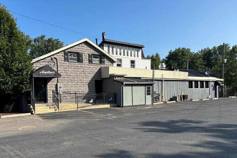 B11254  612 Buffalo Road East Aurora NY