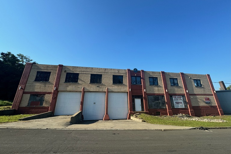 Y3981 Hiawatha Kitchens 215 Fourth Street North Syracuse NY