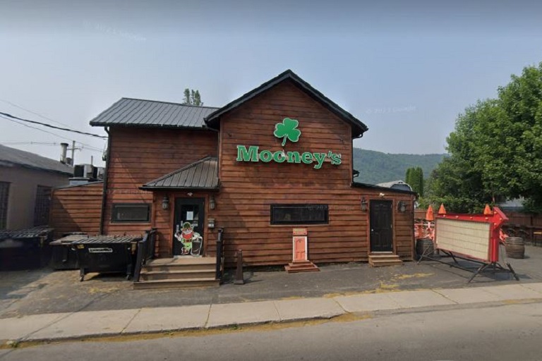 G5409 Fully Equipped Restaurant 504 Elmira Street South Athens PA