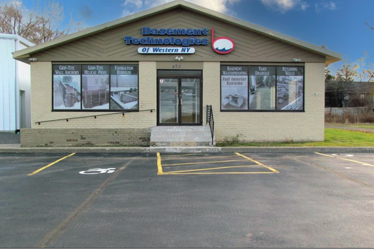 R7407  476 Route 104 Ontario NY