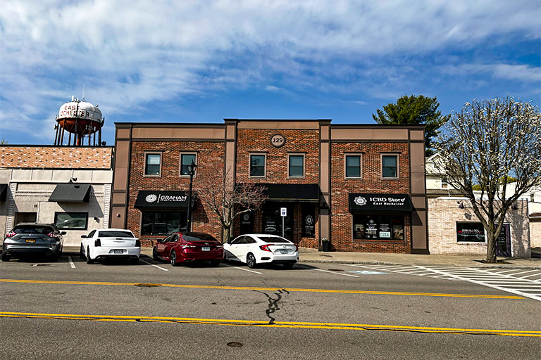 R3421  129 West Commercial Street East Rochester NY