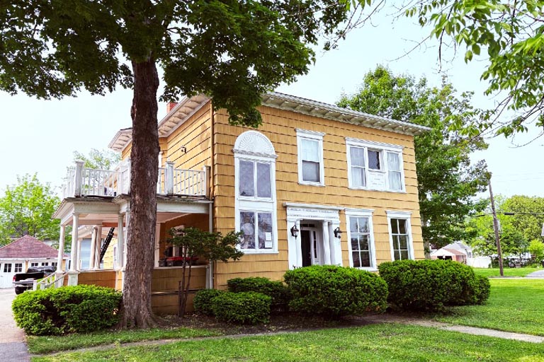 B11422  5533 Broadway Lancaster NY
