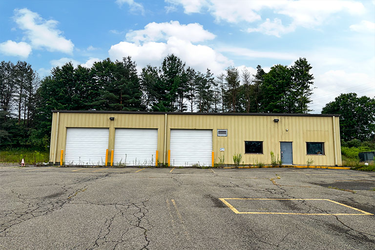 R7907  2504 Dow Street Jamestown NY