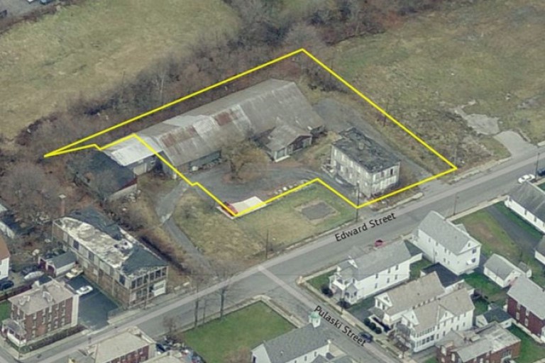 L3355  15 Edward Street Amsterdam NY
