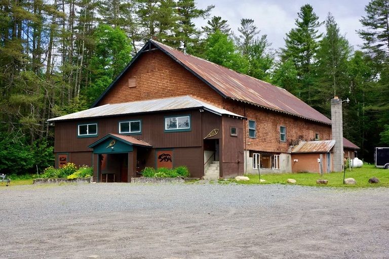 Y17881  2709 Route 8 Lake Pleasant NY