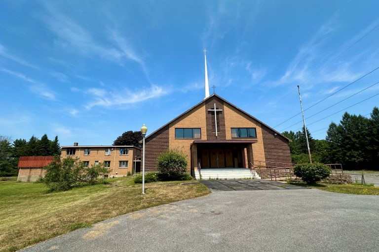Y17911 St. Thomas The Apostle Church 150 Clinton Road New Hartford NY