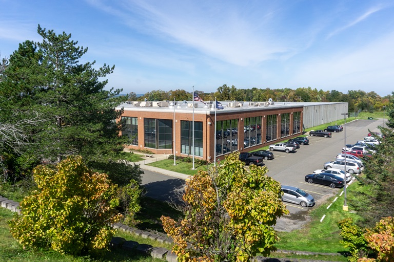 L3538 1 Vapor Trail 1 Vapor Trail Hudson NY