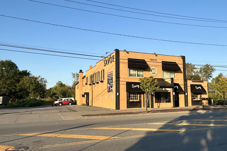 Y17512 The Savoy Restaurant 255 Dominick Street East Rome NY