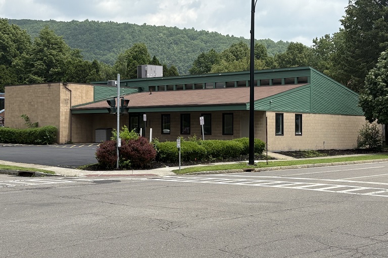 G4320 Former Medical Space 114 Columbia Street Corning NY