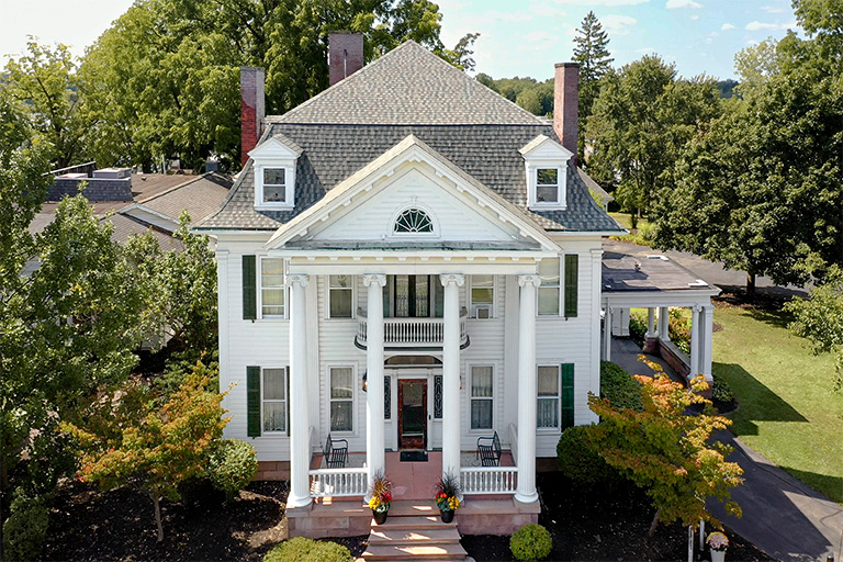 R7956 Oaks Manor 99 South Main Street Churchville NY