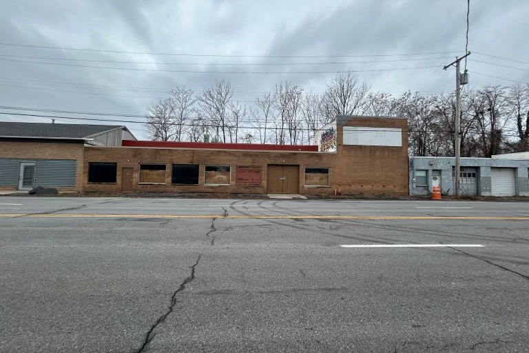 Y17929  1131 Erie Boulevard West Syracuse NY