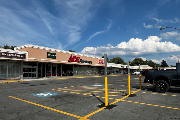 Y3241 Liverpool Plaza 668 Old Liverpool Road Liverpool NY