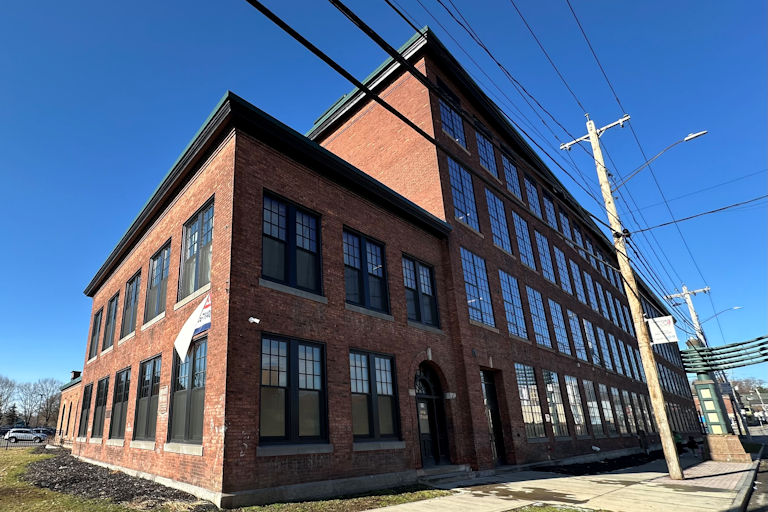 Y13635 Globe Mill 811 Court Street Utica NY