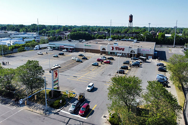 R6263 Tops Plaza 450 West Avenue Rochester NY