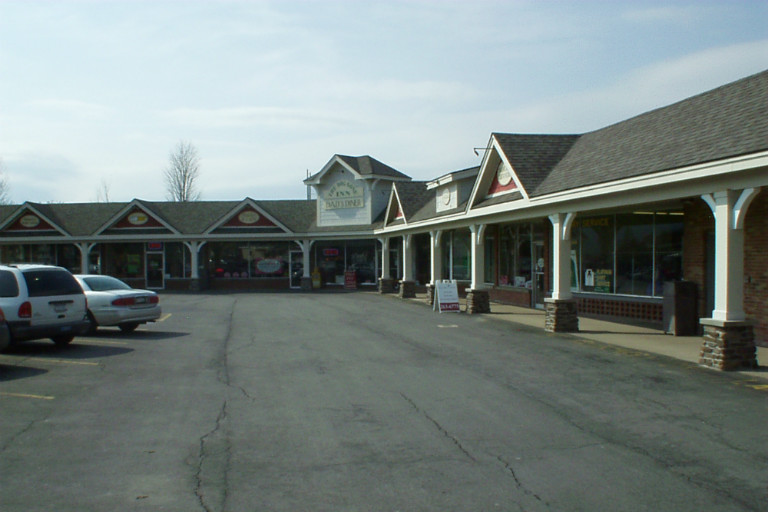 Y3670 Manlius Mart Plaza 315 Fayette Street  Manlius NY