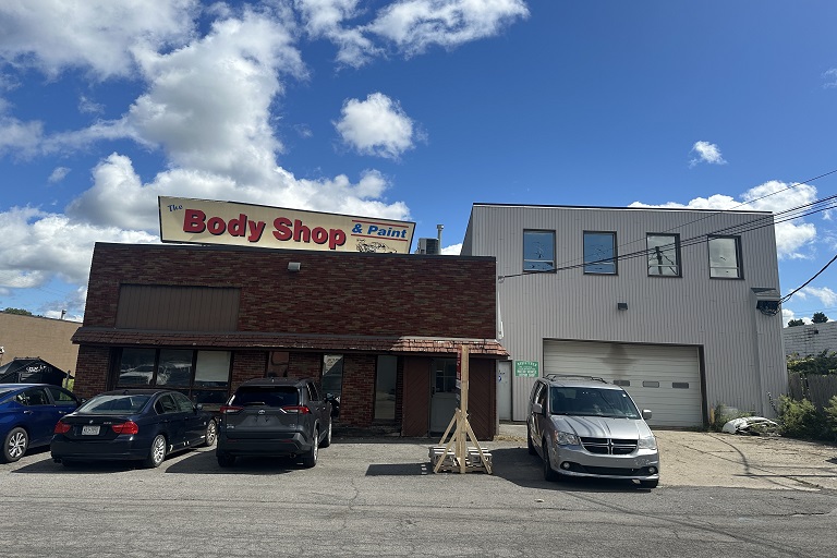 Y10706 The Body Shop 505 Mitchell Avenue Syracuse NY