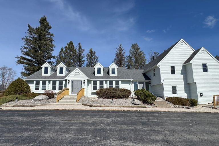 Y14510 Buildings 8 & 9 4500 Pewter Lane Manlius NY