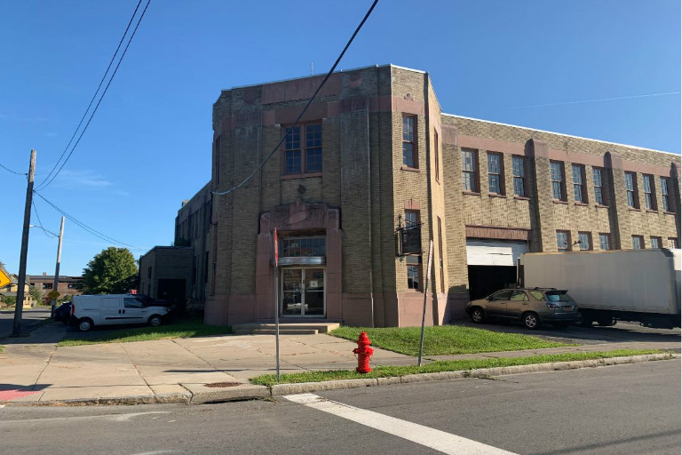 Y11828 Middle Ages Brewery 112 Wilkinson Street Syracuse NY