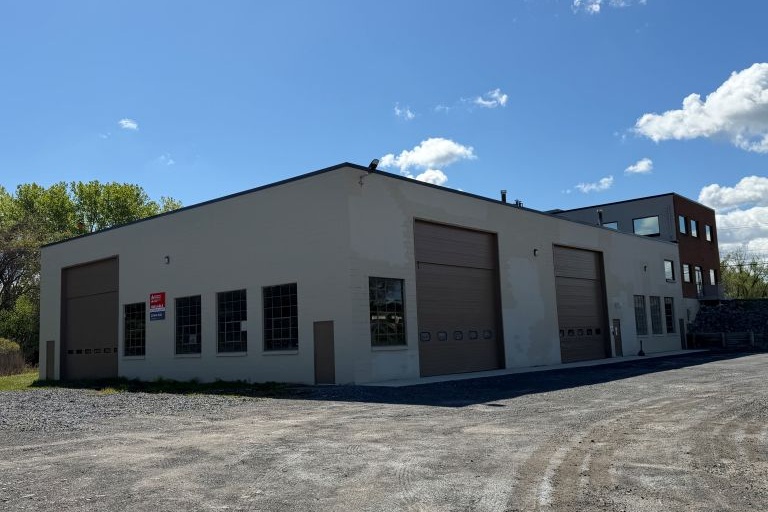 Y3730 Towpath Center III 6615 Towpath Road  East Syracuse NY