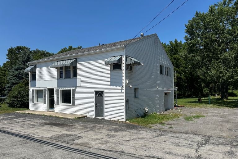 B11714  9830 Main Street Clarence NY