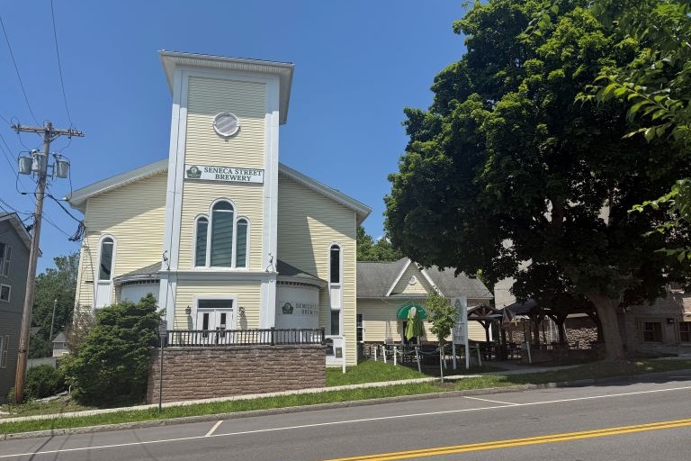 Y1496 Seneca Street Brew Pub 315 Seneca Street East Manlius NY