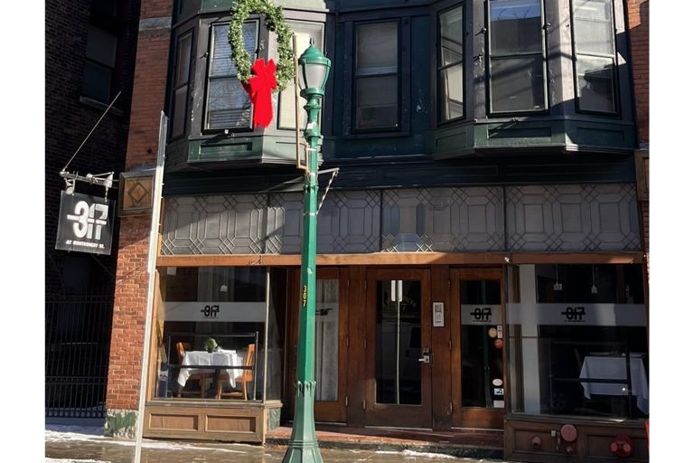 Y11233  319 Montgomery Street Syracuse NY