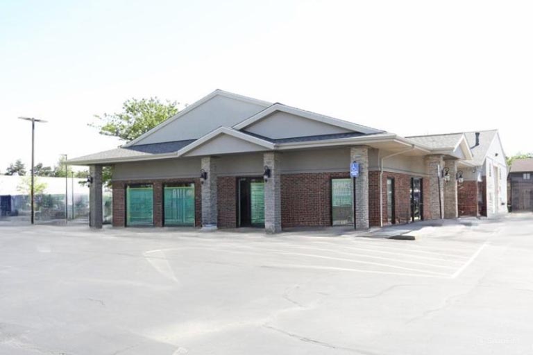 B2366 Consumer's Beverage Center 5375 Transit Road Williamsville NY