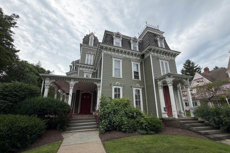 Y18027  111 Broad Street Norwich NY