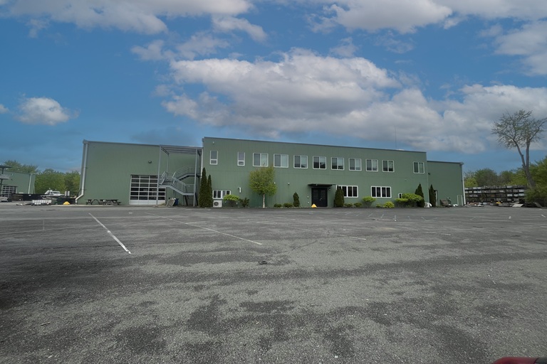 L3827  356 Hudson River Road Halfmoon NY