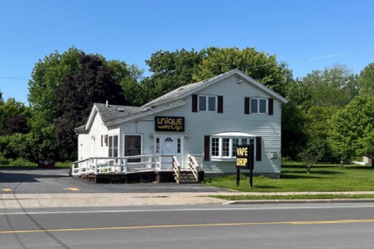 Y17877 Unique E-Cigs 527 Coffeen Street Watertown NY