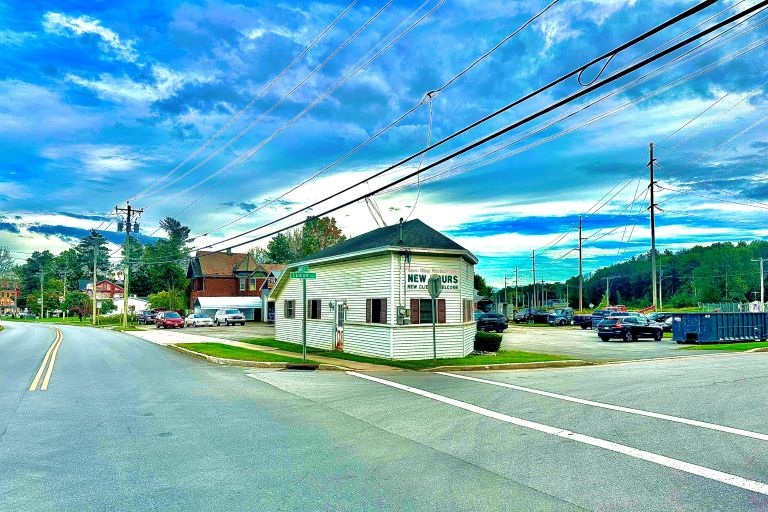 Y18042  46 Mexico Street Camden NY