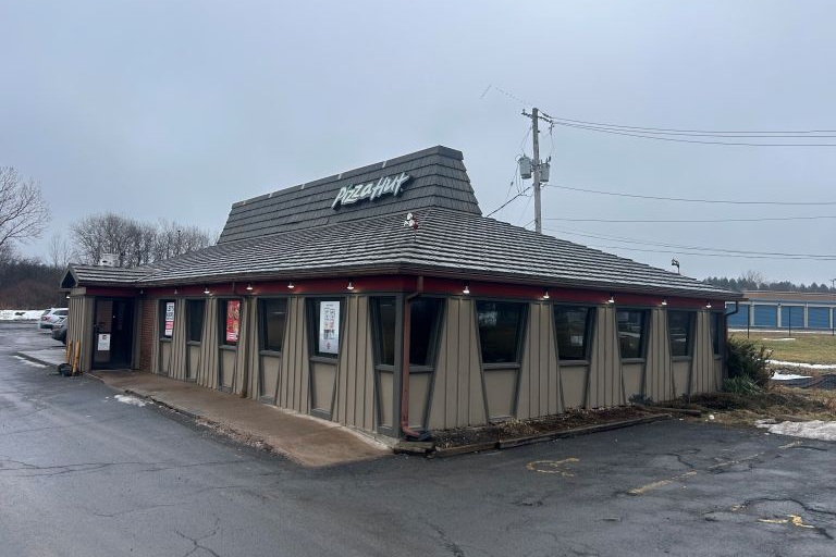Y18003 Pizza Hut - Former 386 Grant Avenue Auburn NY