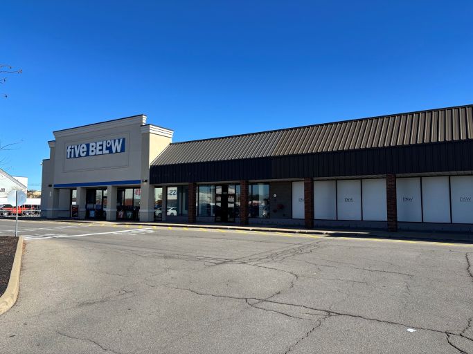 B3886 Amherst Commons 3050 Sheridan Drive Amherst NY